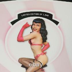 Bettie Page Girl of Our Dreams 13.5 Inch Statue (Limited Edition of 1500) New