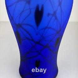 Fenton 2005 Dave Fetty Braveheart vase # 8858 K8 899/1450