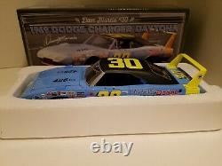 University of Racing 1969 Dave Marcis #30 Dodge Charger Daytona 1/24