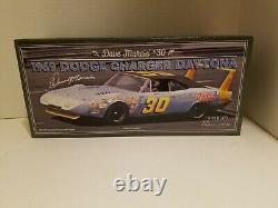 University of Racing 1969 Dave Marcis #30 Dodge Charger Daytona 1/24