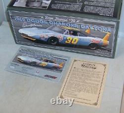 124 Université De Course 1969 #30 Dave Marcis Dodge Charger Daytona Autographié