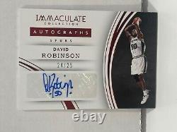 2015-16 Collection Immaculée Panini David Robinson Rouge #42 auto/25 HOF