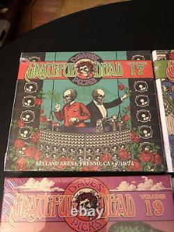 2016 Grateful Dead Dave's Picks Volumes 17 18 19 20 Plus Bonus Disc SEALED <br/>	 Les sélections de Dave de 2016 de Grateful Dead Volumes 17 18 19 20 plus disque bonus SCELLÉ