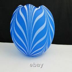 Fenton Robert Barber Dave Fetty Bleu Cobalt Plumes Traîné Vase A6 1975