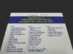 Grateful Dead Dave's Picks 16 Volume Sixteen Springfield MA 3/28/73 1973 3 CD<br/> 
<br/>Les choix de Dave 16 de Grateful Dead Volume Seize Springfield MA 28/03/73 1973 3 CD