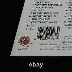 Grateful Dead Dave's Picks 22 Volume Twenty Two Felt Forum New York 12/7/71 3 CD translates to: 'Grateful Dead Dave's Picks 22 Volume Vingt-Deux Felt Forum New York 12/7/71 3 CD'
