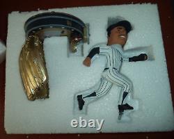 New York Yankees Dave Winfield Édition Limitée 66/322 Bobblehead Gant d'Or