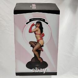 Statue de 13,5 pouces de Bettie Page Fille de nos rêves (Édition limitée de 1500) Nouveau