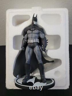 Statue en édition limitée Batman Noir et Blanc par Dave Cortes