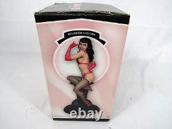 Statue mini Bettie Page, la fille de nos rêves, édition collector avec boîte par Dave Steven